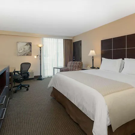 Wyndham Riverfront Hotel Little Rock Exterior photo