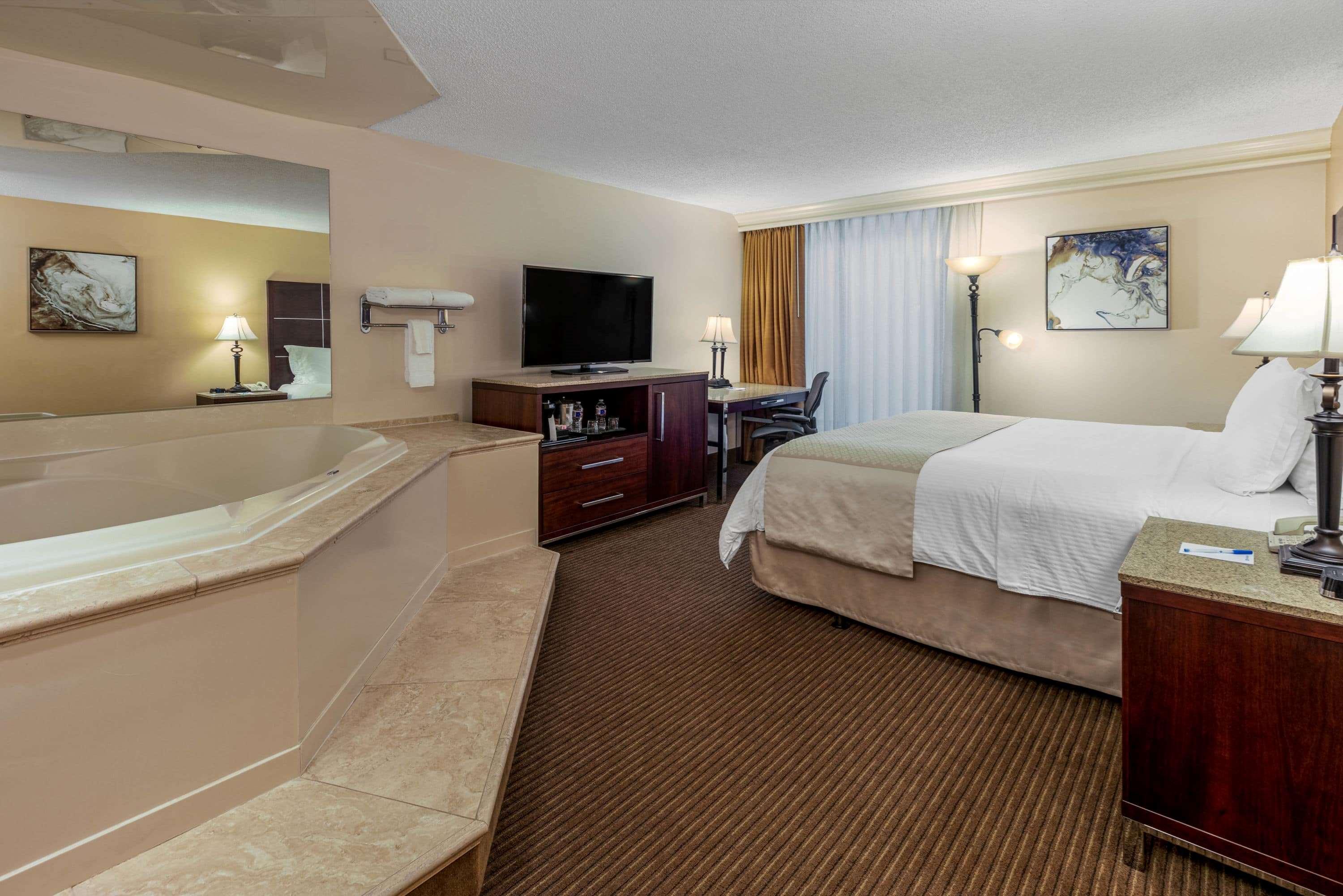 Wyndham Riverfront 3*