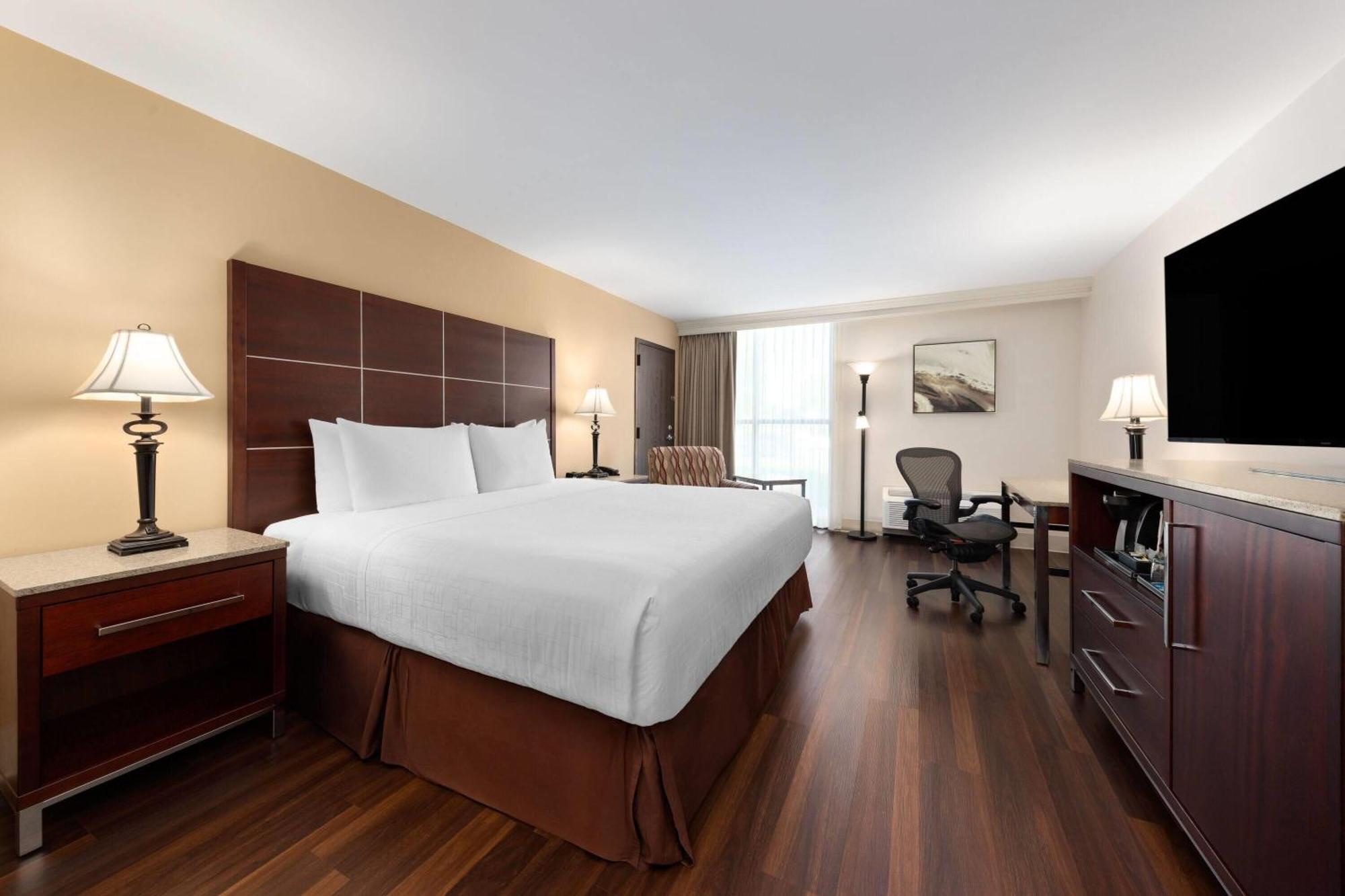 Hotel Wyndham Riverfront